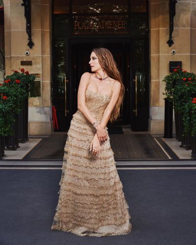 Serenay Sarıkaya seksi ifşa fotoğrafı 758