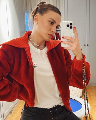 Serenay Sarıkaya seksi ifşa fotoğrafı 776