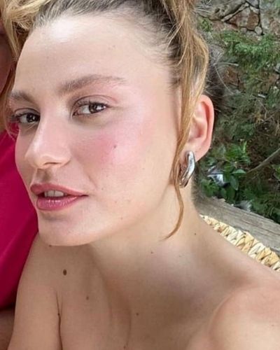 Serenay Sarıkaya seksi ifşa fotoğrafı 839