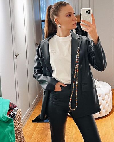 Serenay Sarıkaya seksi ifşa fotoğrafı 851