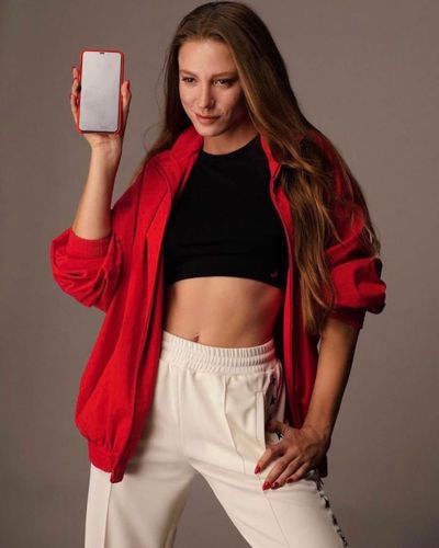 Serenay Sarıkaya seksi ifşa fotoğrafı 854