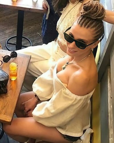 Serenay Sarıkaya seksi ifşa fotoğrafı 879