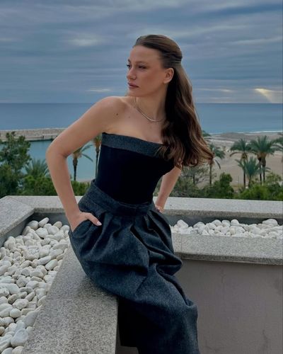 Serenay Sarıkaya seksi ifşa fotoğrafı 90