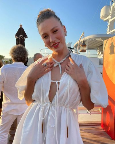 Serenay Sarıkaya seksi ifşa fotoğrafı 937