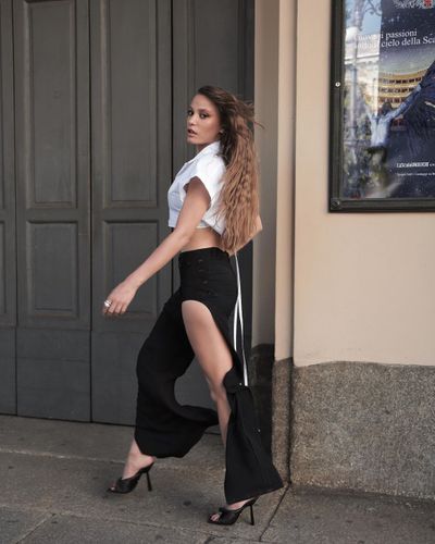 Serenay Sarıkaya seksi ifşa fotoğrafı 945