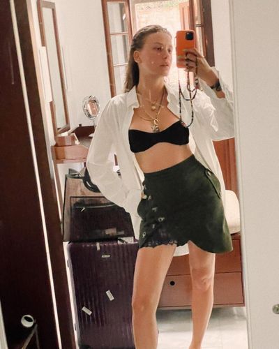 Serenay Sarıkaya seksi ifşa fotoğrafı 957
