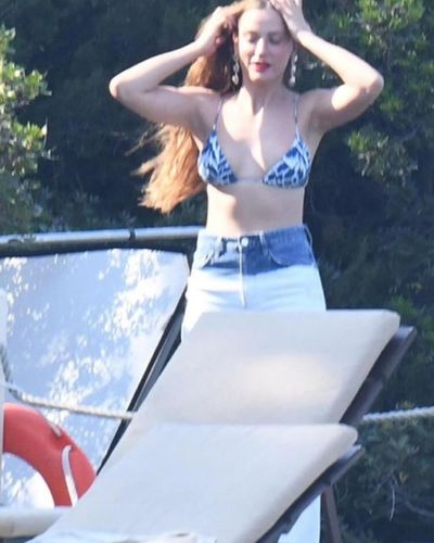 Serenay Sarıkaya seksi ifşa fotoğrafı 974