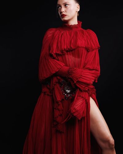 Serenay Sarıkaya seksi ifşa fotoğrafı 99