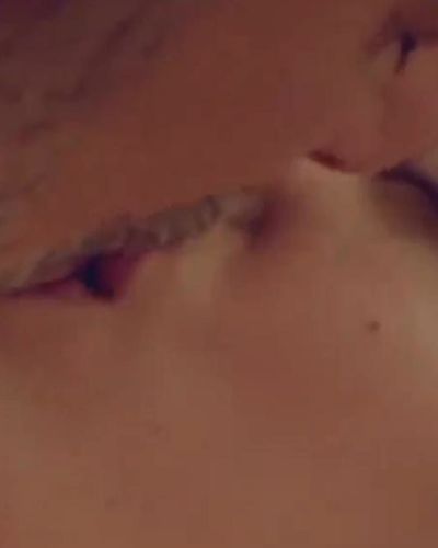 Serenay Sarıkaya seksi ifşa fotoğrafı 69 — Fi (2017)