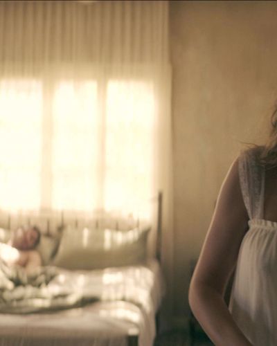 Serenay Sarıkaya seksi ifşa fotoğrafı 43 — Şahmaran (2023)