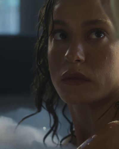 Serenay Sarıkaya seksi ifşa fotoğrafı 21 — Kimler Geldi Kimler Geçti (2024)