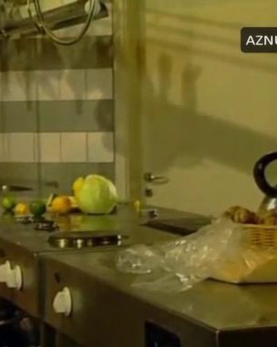 Sibel Kekilli seksi ifşa fotoğrafı 128 — Junge Arsche (2001)