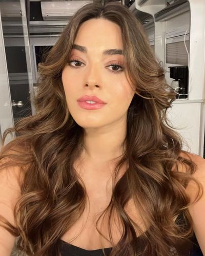 Simay Barlas seksi ifşa fotoğrafı 103
