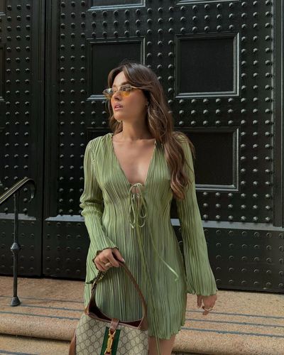 Simay Barlas seksi ifşa fotoğrafı 107