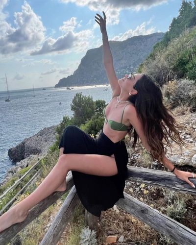 Simay Barlas seksi ifşa fotoğrafı 149
