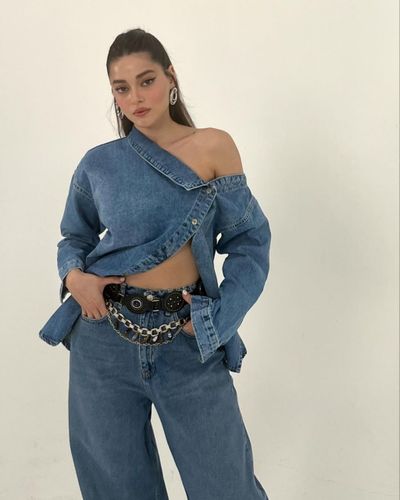 Simay Barlas seksi ifşa fotoğrafı 151