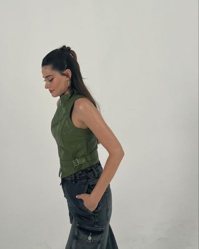 Simay Barlas seksi ifşa fotoğrafı 163