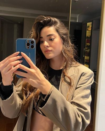 Simay Barlas seksi ifşa fotoğrafı 170
