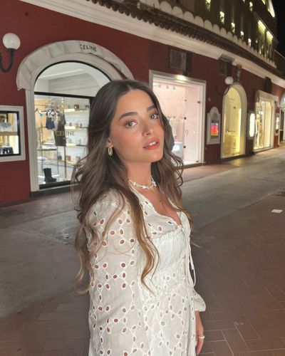 Simay Barlas seksi ifşa fotoğrafı 182