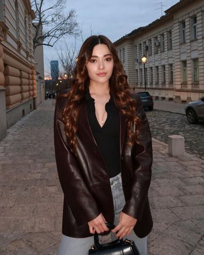 Simay Barlas seksi ifşa fotoğrafı 185