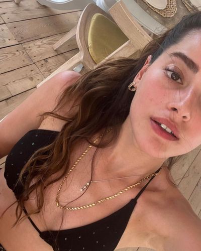 Simay Barlas seksi ifşa fotoğrafı 186
