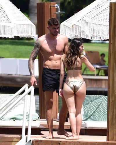 Simay Barlas seksi ifşa fotoğrafı 188