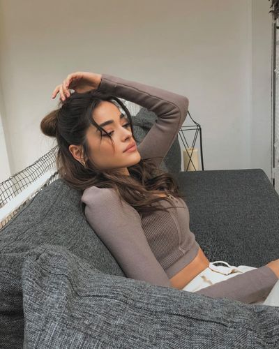 Simay Barlas seksi ifşa fotoğrafı 205