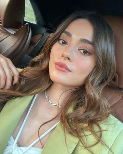 Simay Barlas seksi ifşa fotoğrafı 210