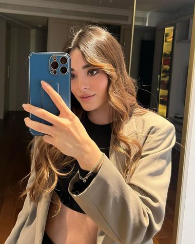 Simay Barlas seksi ifşa fotoğrafı 228