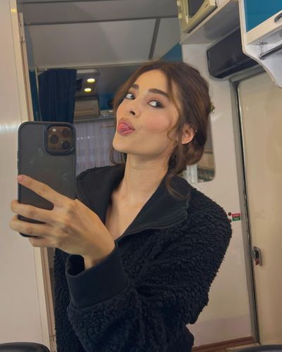 Simay Barlas seksi ifşa fotoğrafı 253