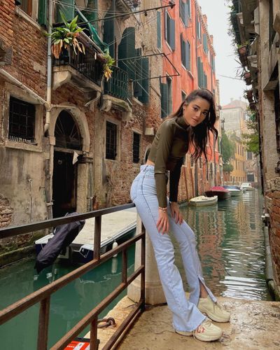 Simay Barlas seksi ifşa fotoğrafı 287