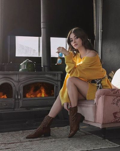Simay Barlas seksi ifşa fotoğrafı 318