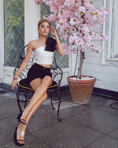 Simay Barlas seksi ifşa fotoğrafı 330