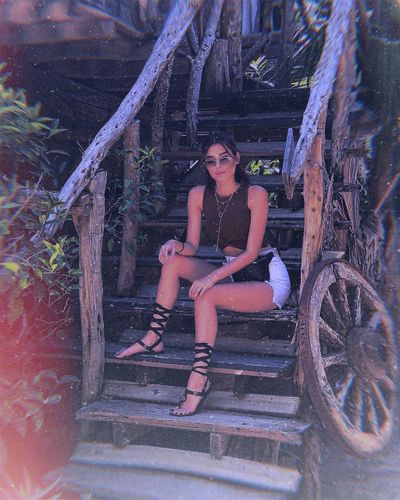 Simay Barlas seksi ifşa fotoğrafı 344