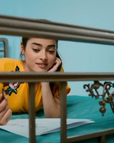 Simay Barlas seksi ifşa fotoğrafı 350