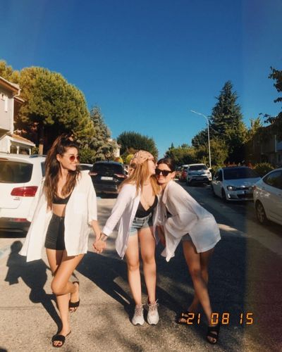 Simay Barlas seksi ifşa fotoğrafı 388