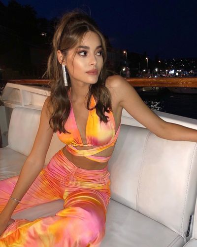 Simay Barlas seksi ifşa fotoğrafı 389