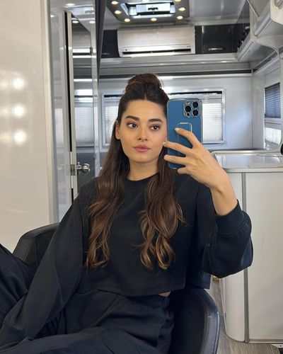 Simay Barlas seksi ifşa fotoğrafı 48