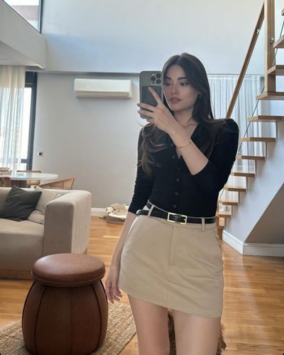 Simay Barlas seksi ifşa fotoğrafı 4