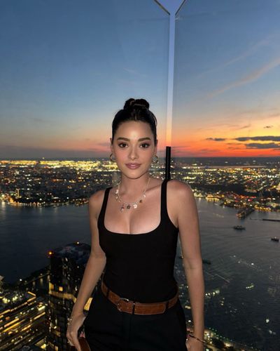 Simay Barlas seksi ifşa fotoğrafı 63