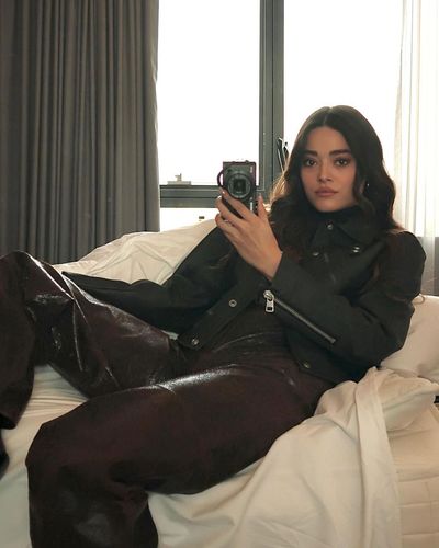 Simay Barlas seksi ifşa fotoğrafı 64