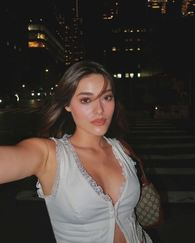 Simay Barlas seksi ifşa fotoğrafı 79