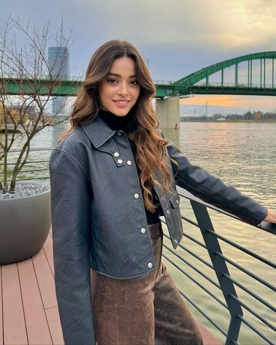 Simay Barlas seksi ifşa fotoğrafı 83