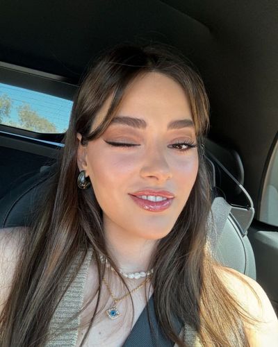 Simay Barlas seksi ifşa fotoğrafı 8