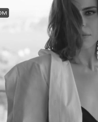 Simge Sagin Sexy And Hot Photoshoot