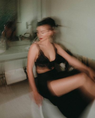 Sitare Akbaş seksi ifşa fotoğrafı 10