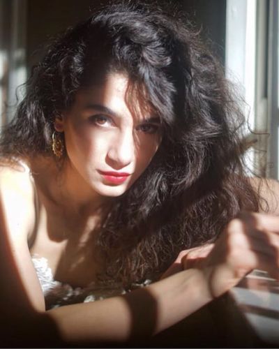 Sitare Akbaş seksi ifşa fotoğrafı 111