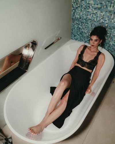 Sitare Akbaş seksi ifşa fotoğrafı 1