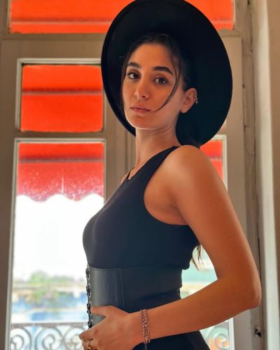 Sitare Akbaş seksi ifşa fotoğrafı 21