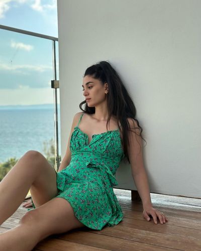 Sitare Akbaş seksi ifşa fotoğrafı 29